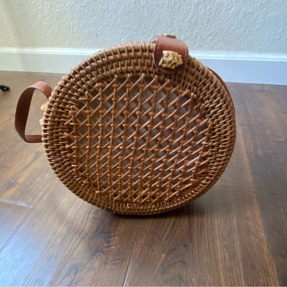 World Market Boho Chic Round Woven Wicker Tan Crossbody Bag adjustable strap - Picture 6 of 10